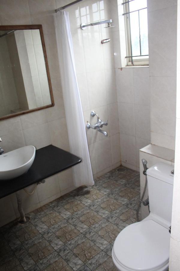 Hotel Stay By The Way Mysore Exteriör bild